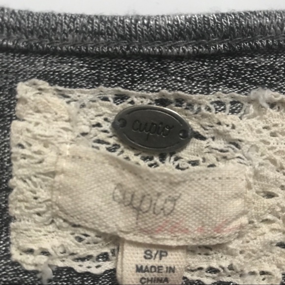 Short Sleeve Ruched Cupio Shirt - Picture 3 of 4